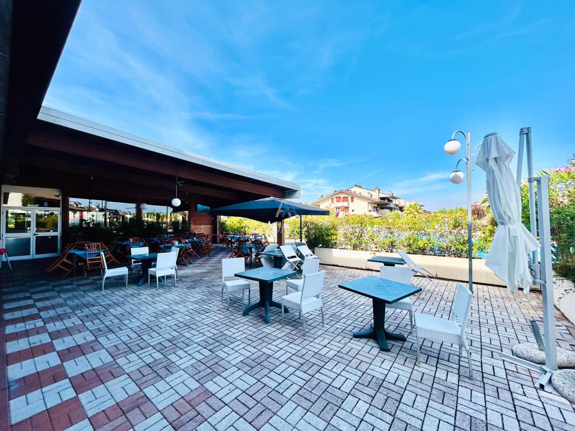 Perla Apartment - 3 Piscine E Un Bar - Desenzano Desenzano del Garda Extérieur photo